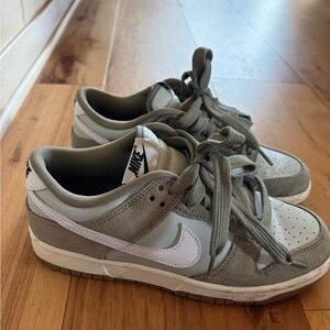 NIKE DUNK LOW RETRO SE Low-Top Sneakers (Men’s size 6)